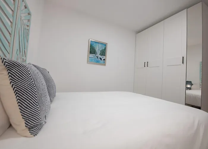 Comfortable Centric Steps From The グラン・タラハル