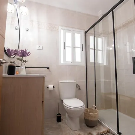 Comfortable Centric Steps From The غران تاراغال