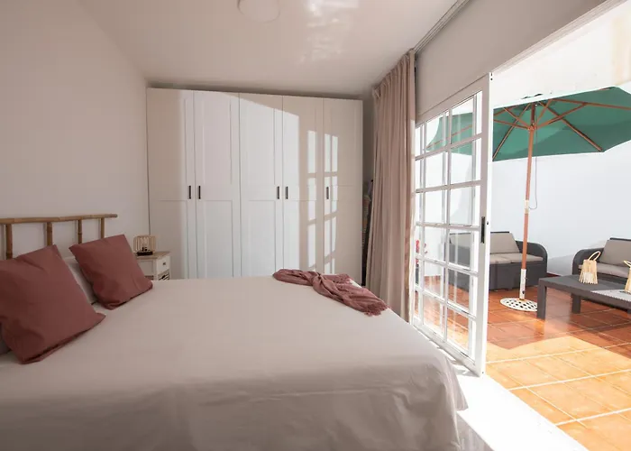 Apartment Comfortable Centric Steps From The